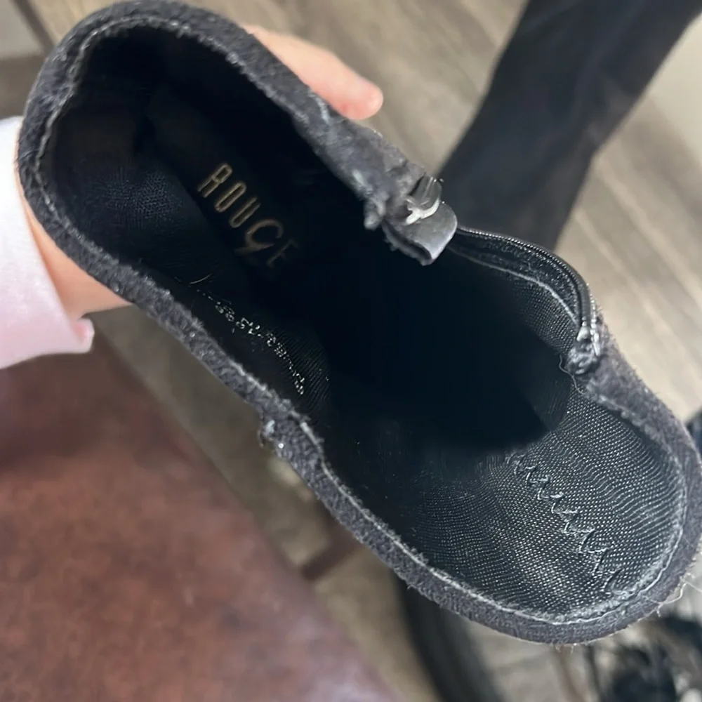 Rouge  Ready faux suede black booties, black size 9 zipper side 3 inch heel - Picture 8 of 8